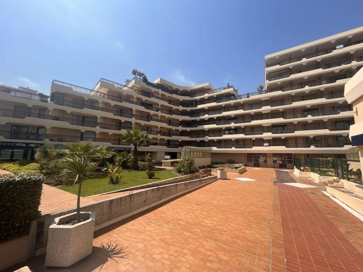 Appartement 2P, 4 Couchages, Terrasse Et Salon De Jardin A 200M De La Plage, Frejus - Fr-1-226A-22 Екстериор снимка
