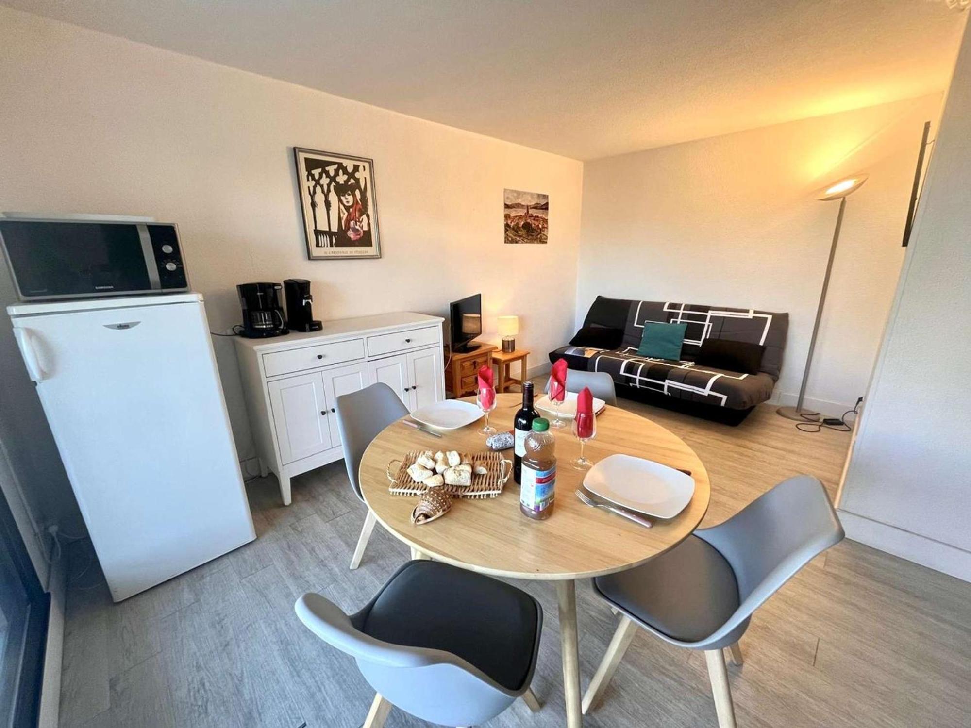Appartement 2P, 4 Couchages, Terrasse Et Salon De Jardin A 200M De La Plage, Frejus - Fr-1-226A-22 Екстериор снимка